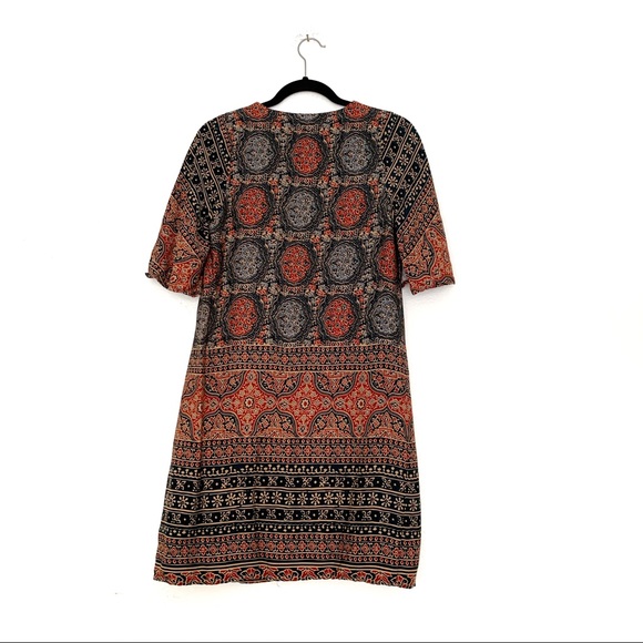 Color Block Paris Tribal Vneck Shift Dress - Picture 2 of 9